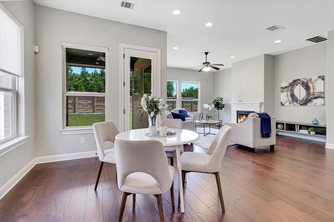 Building Photo - 2820 Rio Verde Dr