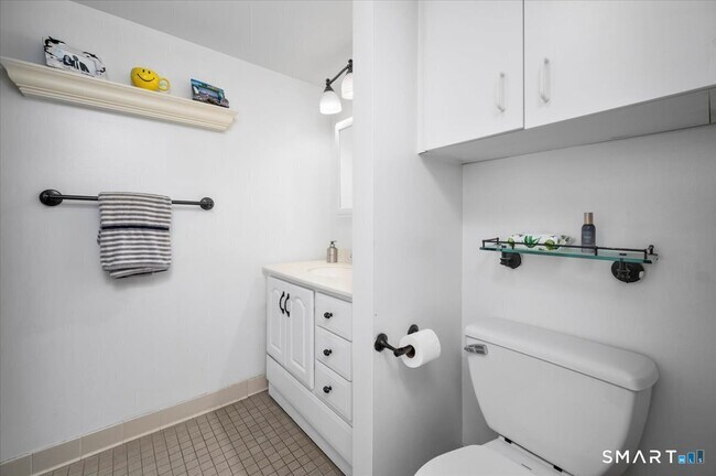 Building Photo - 127 Greyrock Pl
