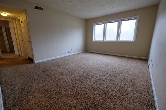 Building Photo - 807 N Fell Ave