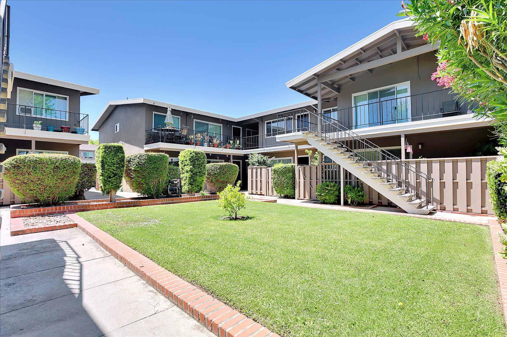 Building Photo - 2970 Van Sansul Ave