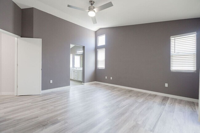 Building Photo - 1109 Devon Downs Ave