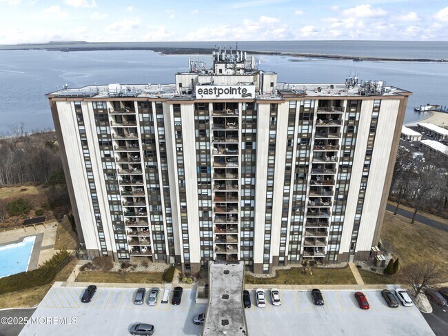 Building Photo - 1 Scenic Dr