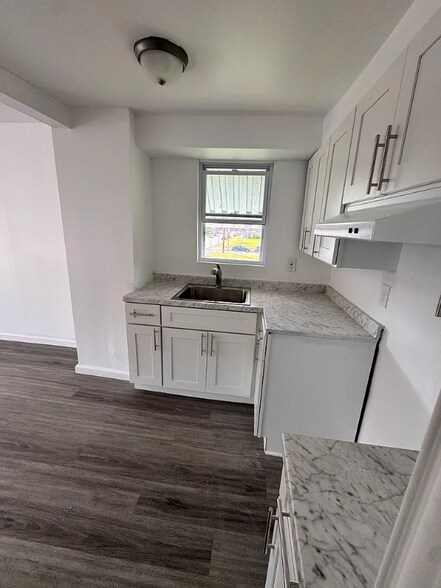 Building Photo - 1716 N 6th St