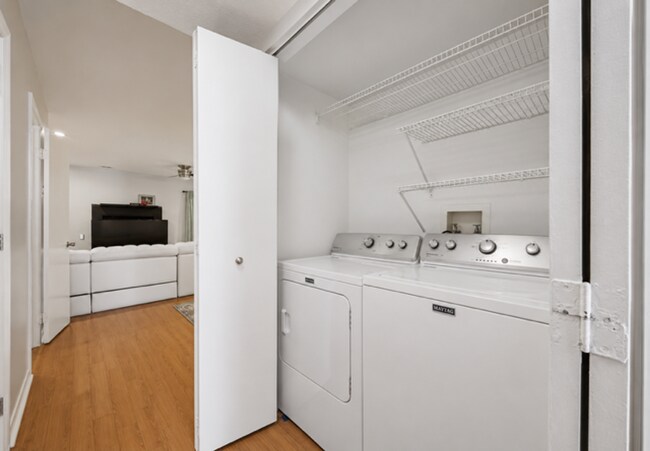 Building Photo - Timberlake