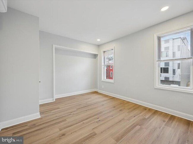 Building Photo - 2253 N Delhi St