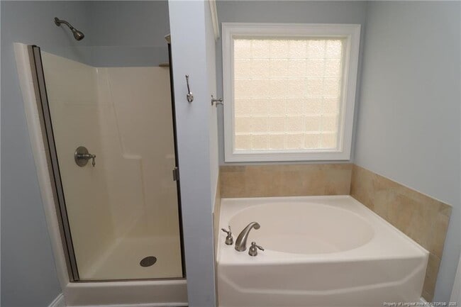 Building Photo - 5013 Sunny Creek Ln