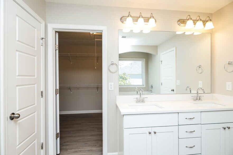 Building Photo - 149 Lindsey Dr