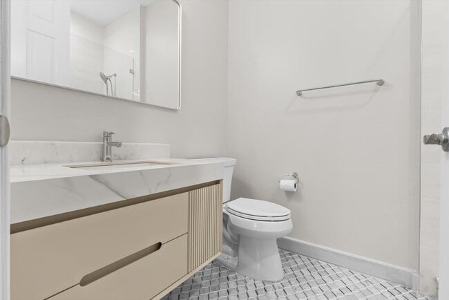 Building Photo - 1460 Corbison Point Pl