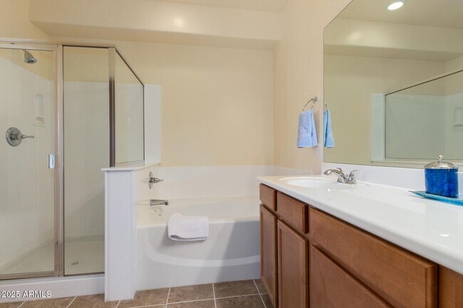 Building Photo - 4280 N Verrado Way