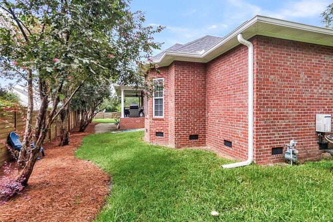 Building Photo - 5049 Spaniel Dr