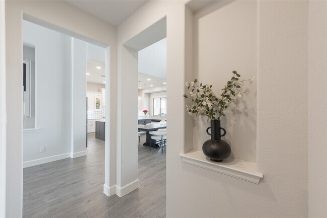 Building Photo - 24610 Beebalm Trl