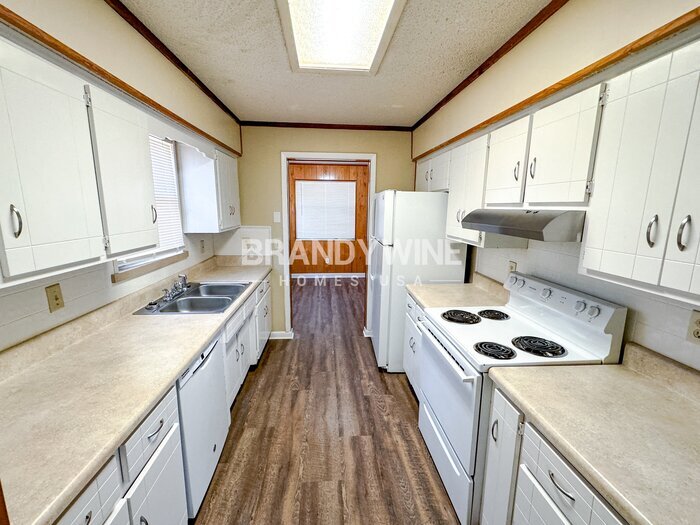 Building Photo - 10498 Arrowhead Dr