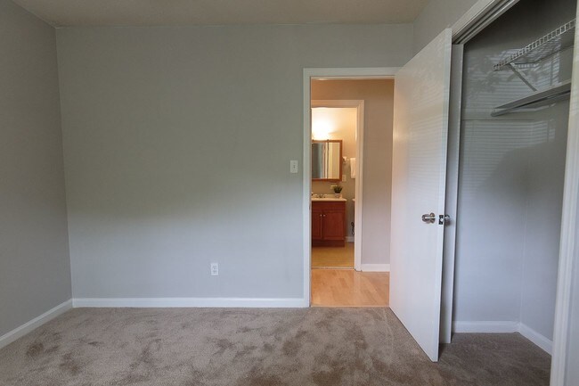 Building Photo - 1837 Devra Dr