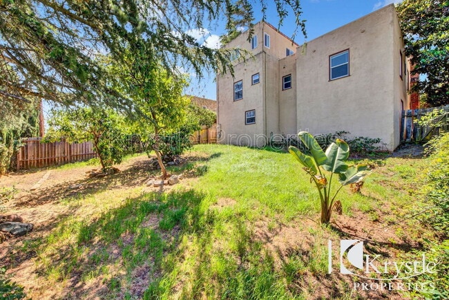 Building Photo - 42 D St