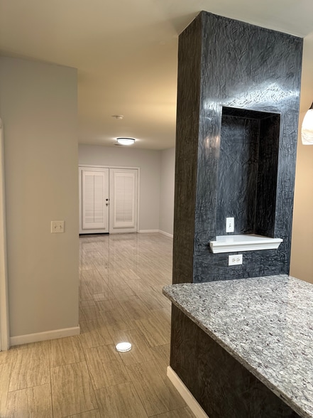 Building Photo - 2020 5th Ave S