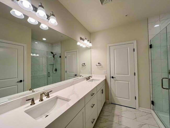 Building Photo - 3 Archer Dr