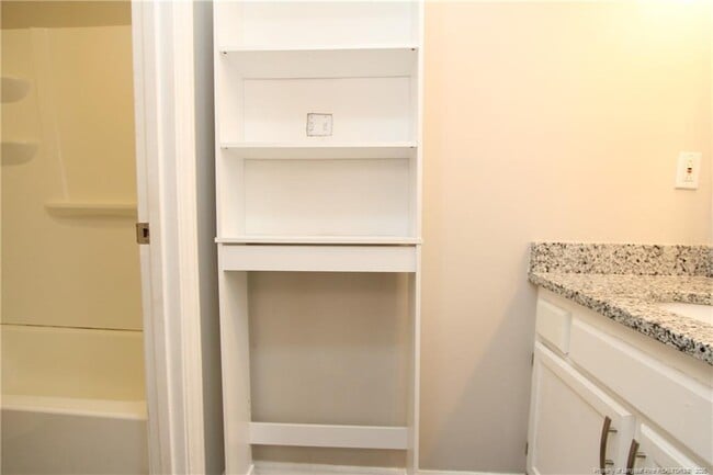 Building Photo - 4901 Coral Ridge Ct