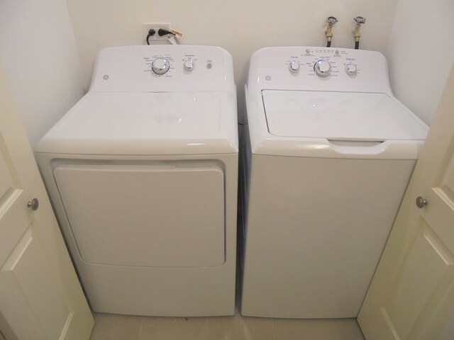 Building Photo - 9836 Sayre Ave