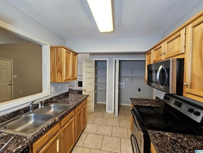 Building Photo - 3 bed, 2 bath home in Helena