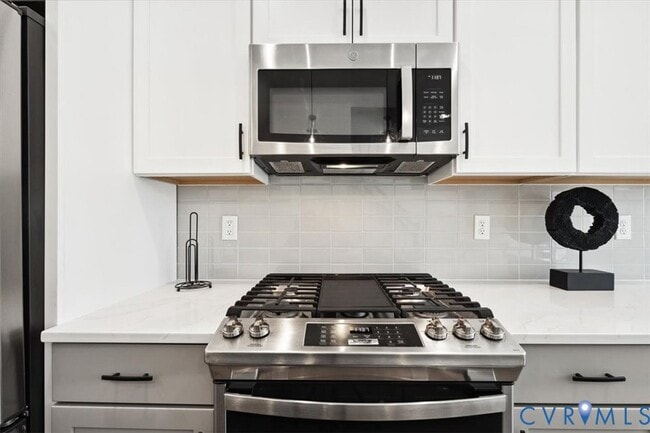 Building Photo - 1722 Old Brick Rd