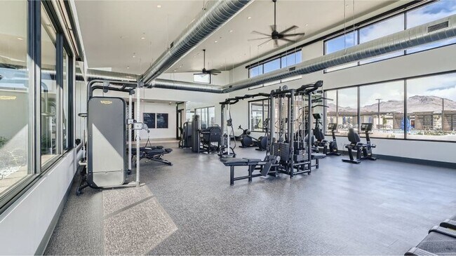 Building Photo - 12608 Heritage Hts Dr