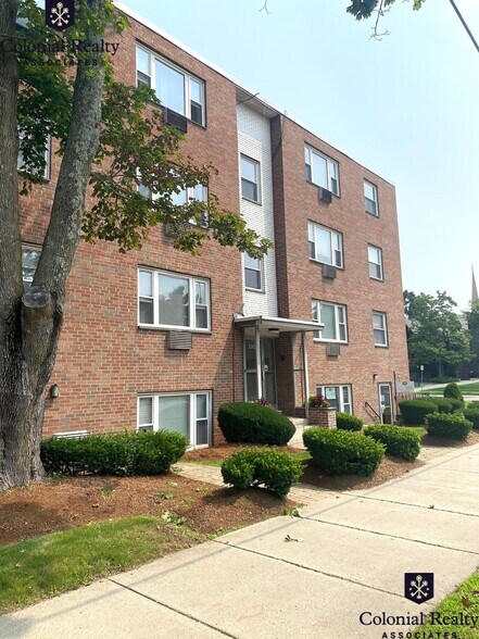 Building Photo - 190 Mt Auburn St