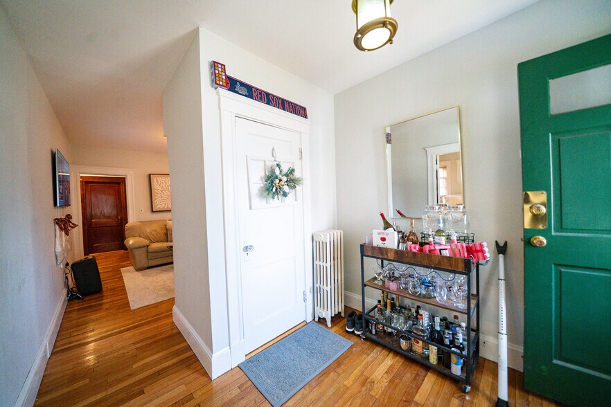 Building Photo - 202 Calumet St