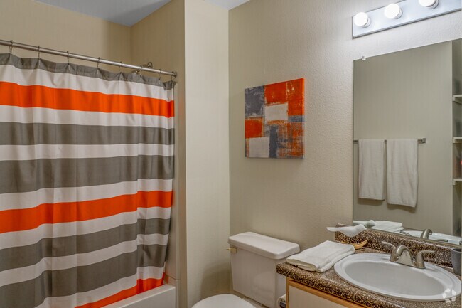 2BR, 2BA, - 1043SF - Bathroom - Eight Towncenter