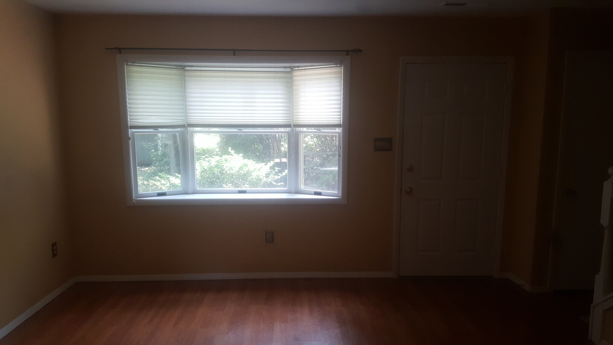 Building Photo - 935 West Whitehall Road