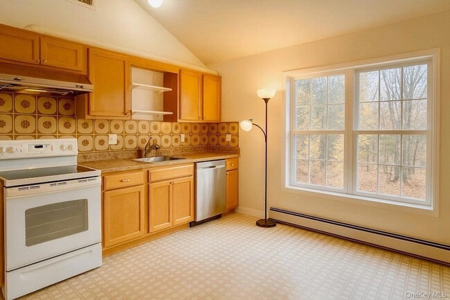 Building Photo - 18 Penny Ln