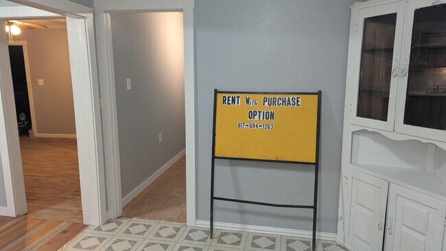 Building Photo - 1400 34th St