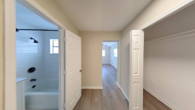 Building Photo - 1620 Guinyard Way