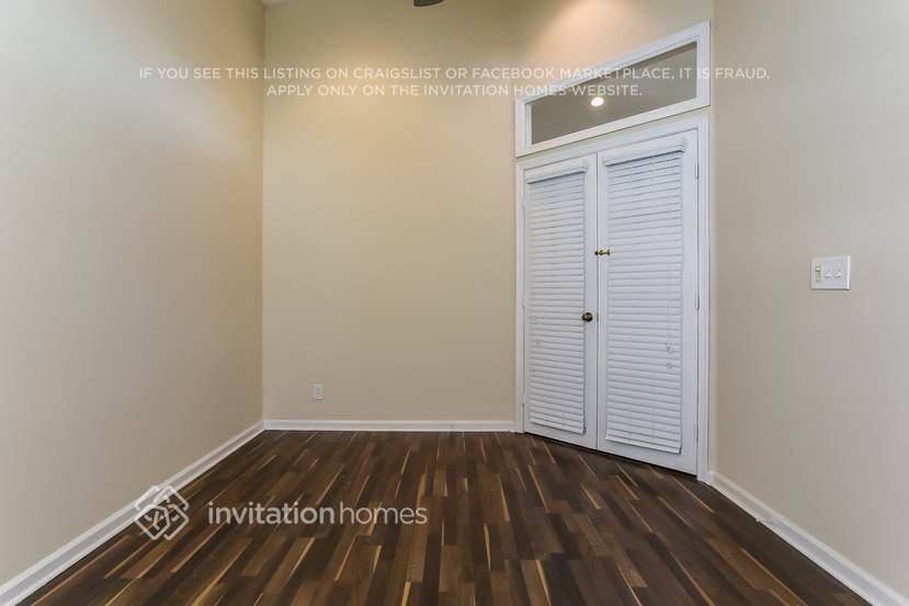 Building Photo - 1369 Fairfax Cir E