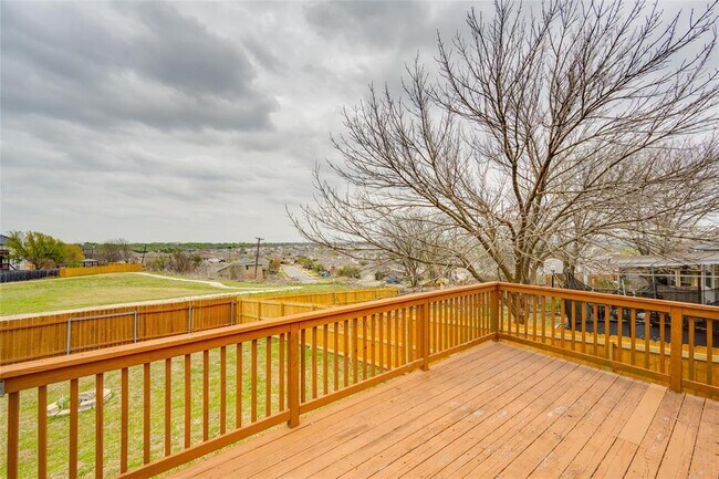 Building Photo - 3807 Eagles Nest St