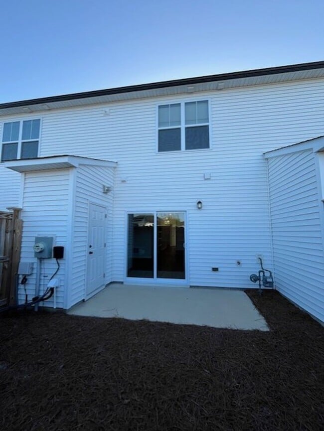 Building Photo - Perfect Paramount Point Property!