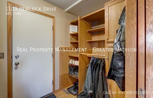 Building Photo - 1103 Hemlock Dr