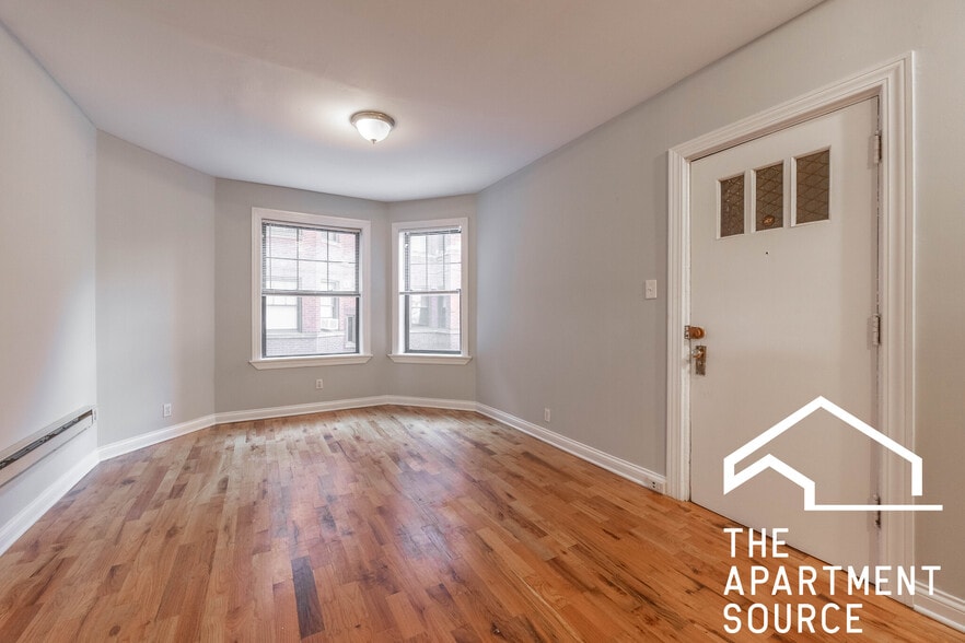 Building Photo - 4431 N Wolcott Ave