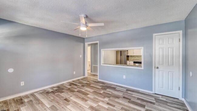 Building Photo - 1510 N Arkansas Ave
