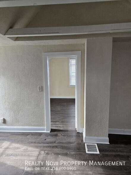 Building Photo - 2086 W 81st St