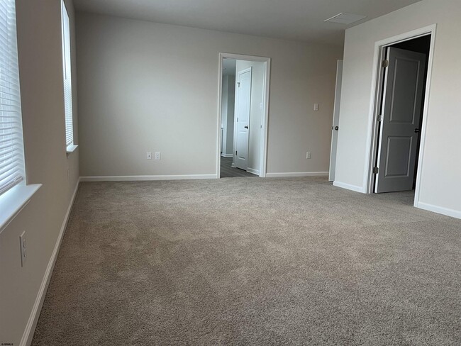 Building Photo - 109 Malibu Dr