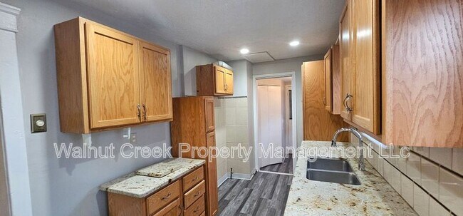 Building Photo - 1205 E 172nd St
