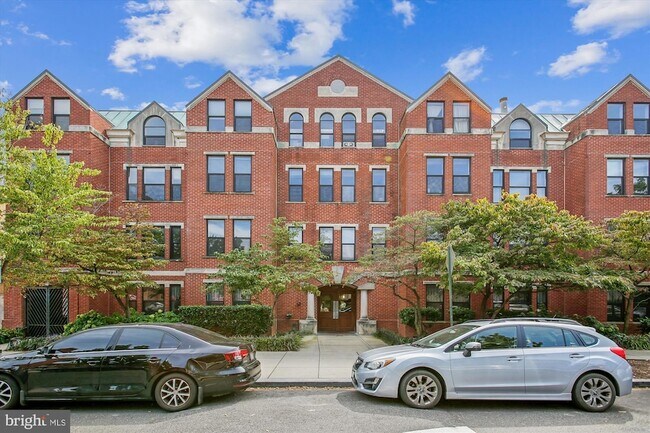Primary Photo - 649 C St SE