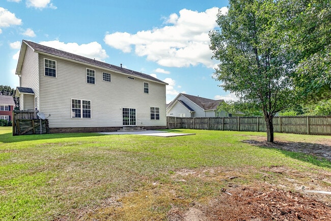 Building Photo - 217 Stagecoach Dr