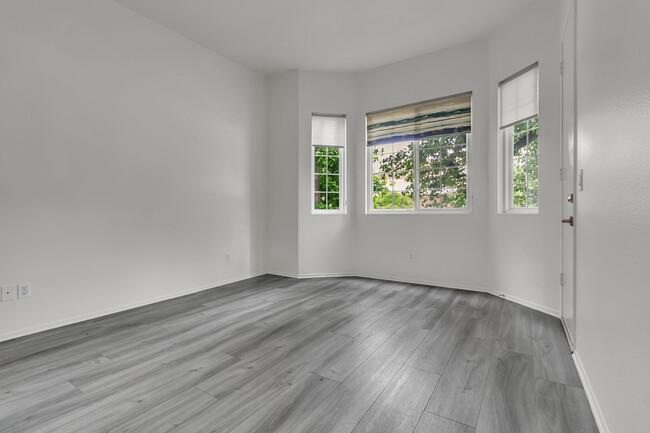 Building Photo - 180 W Lemon Ave