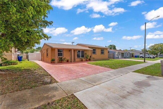 Building Photo - 1660 SW 47th Ave