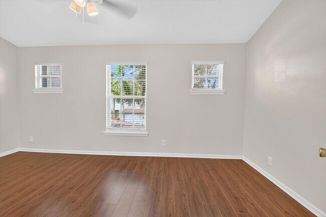 Building Photo - 8020 Briantea Dr