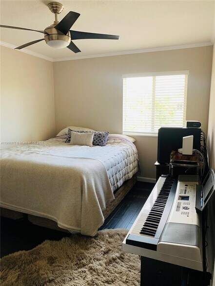 Building Photo - 4812 Foxtail Palm Ct