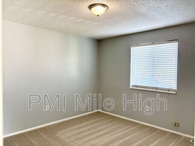 Building Photo - 845 S McKinley Ave