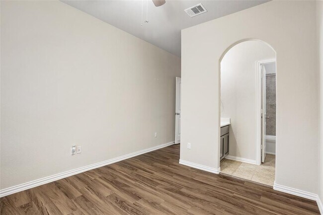 Building Photo - 2208 Tranquility Ln
