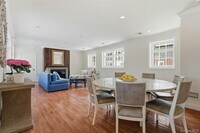 Building Photo - 74 Peacock Ln